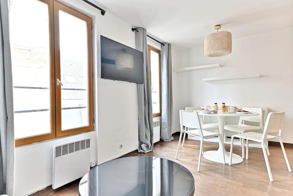 Appartement Paisible Et Central Rivoli Parigi Esterno foto