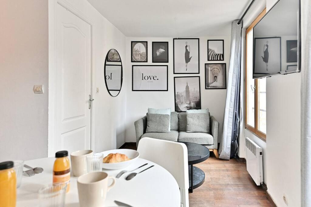 Appartement Paisible Et Central Rivoli Parigi Esterno foto